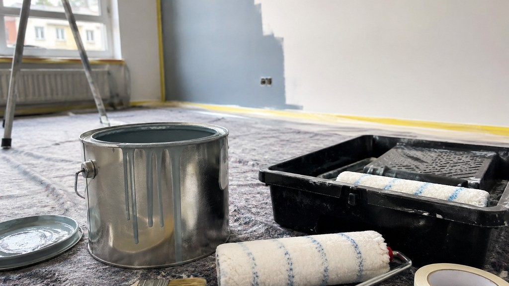 Schimmel an der Wand – erst die Ursache, dann die Farbe